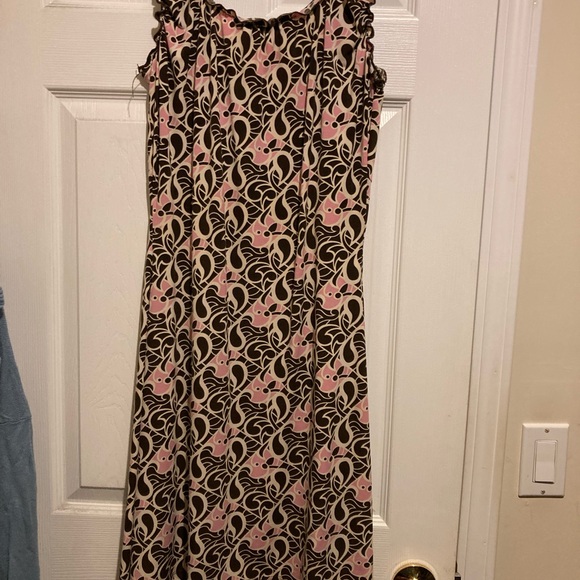 Lightly worn thin dress floral type pattern. - Picture 3 of 3